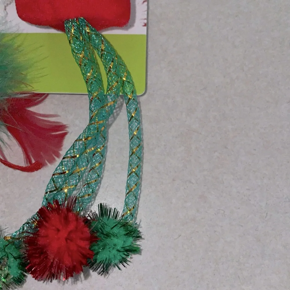 Cat toys Pair of 2 catnip filled Mr & Mrs Claus stuffed mice feathers danglers